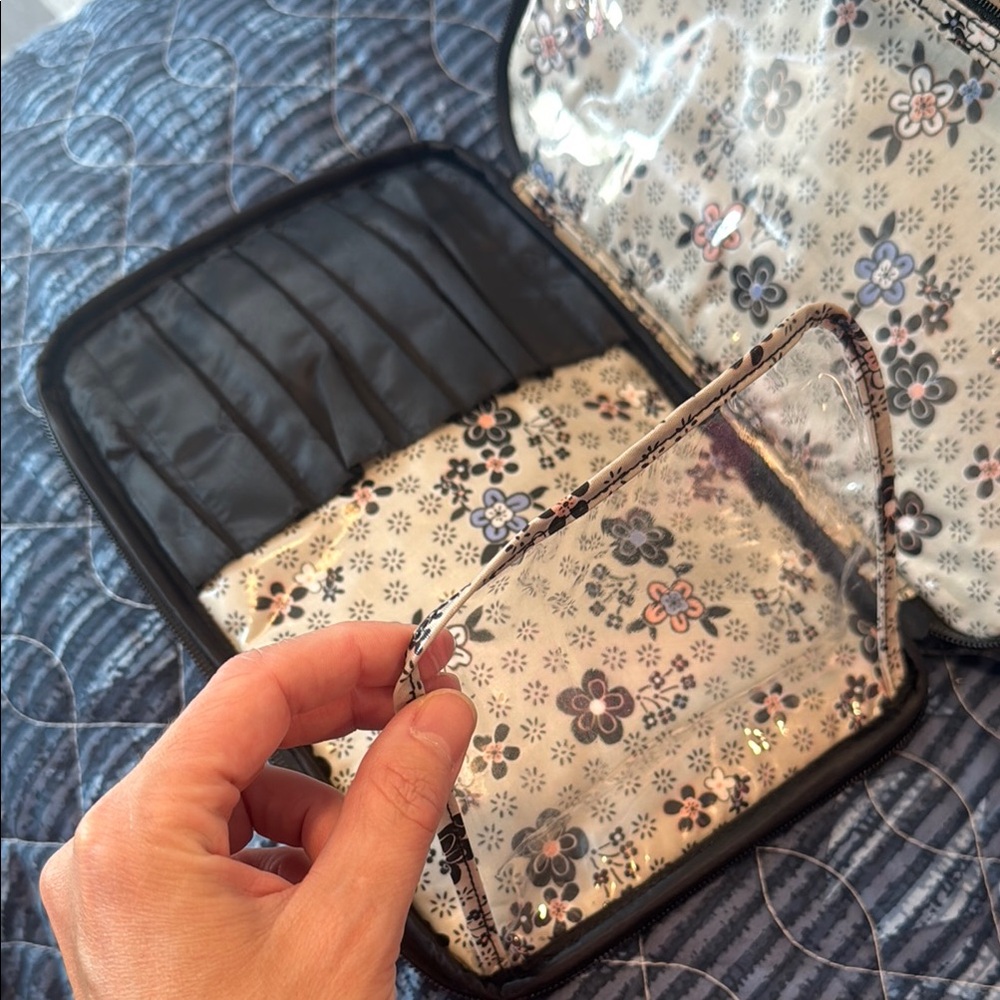Floral Black and White/ Pastel Makeup Case - Holland Garden - Picture 6 of 12